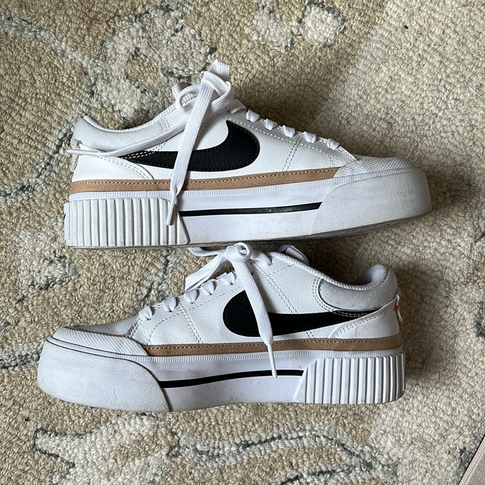 Nike Court Legacy Lift